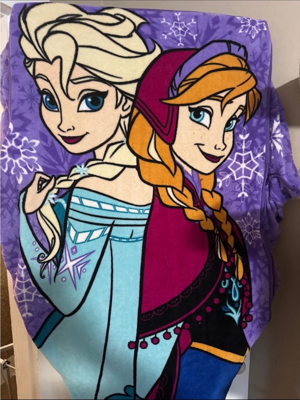 Twin size Frozen Zippy Blanket - Picture 2 of 5